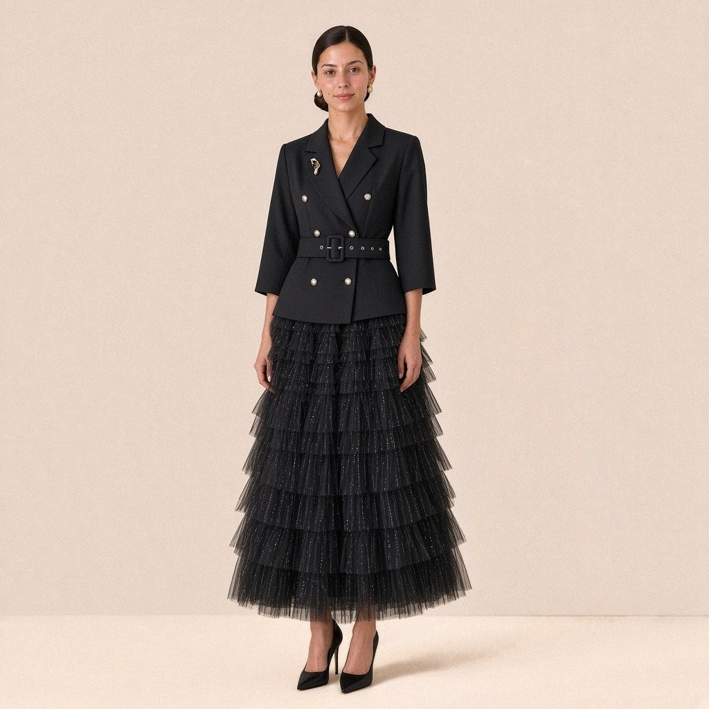 Robe tailleur croisée à manches 3/4 et jupe longue en tulle à volants, noir, vue de face