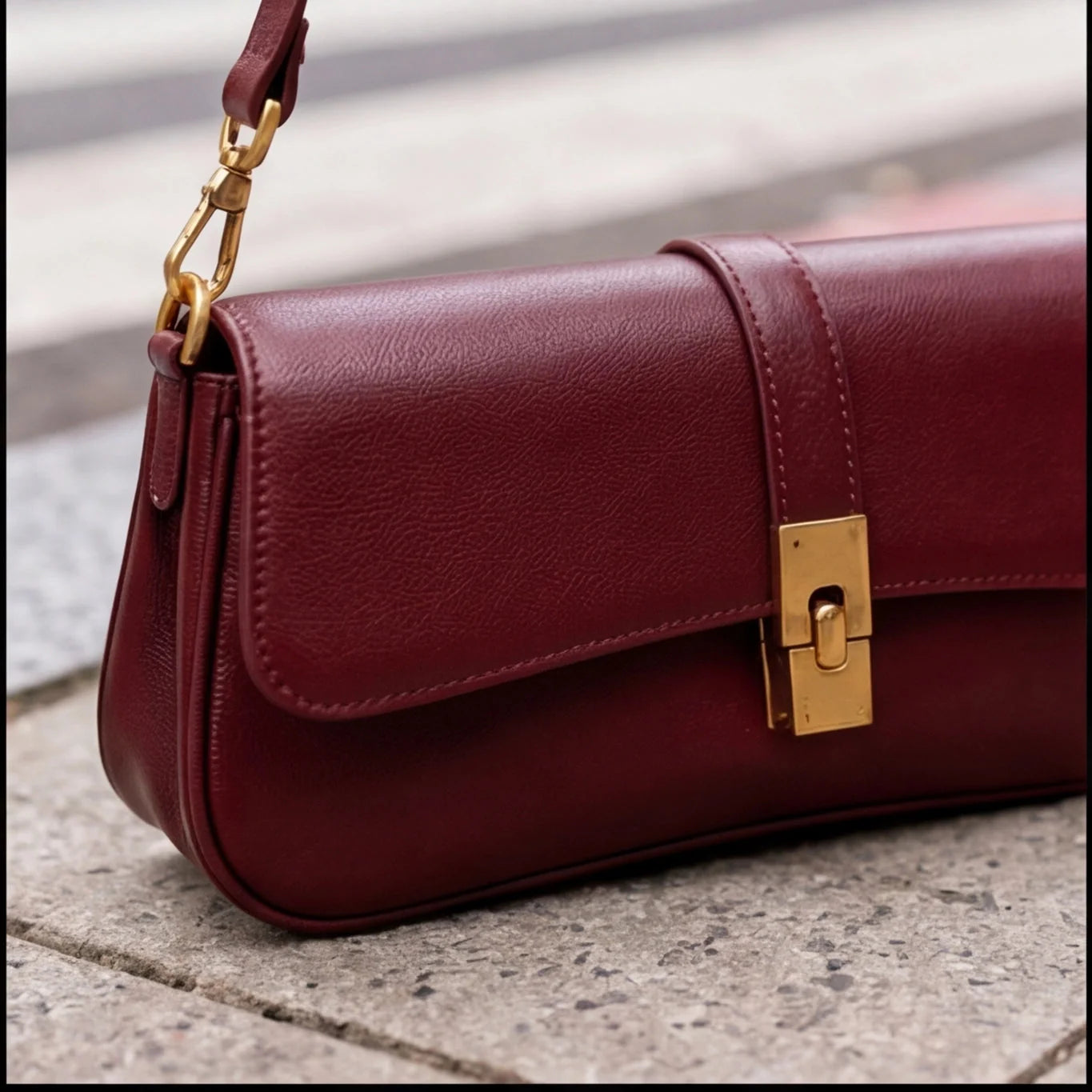 Sac Baguette Bordeaux Fermoir Doré — vue 6 Image