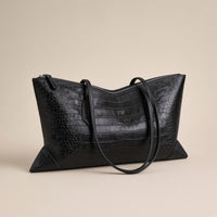 Sac cabas allongé en cuir SAKIWE Noir croco – seul, vue de trois quarts