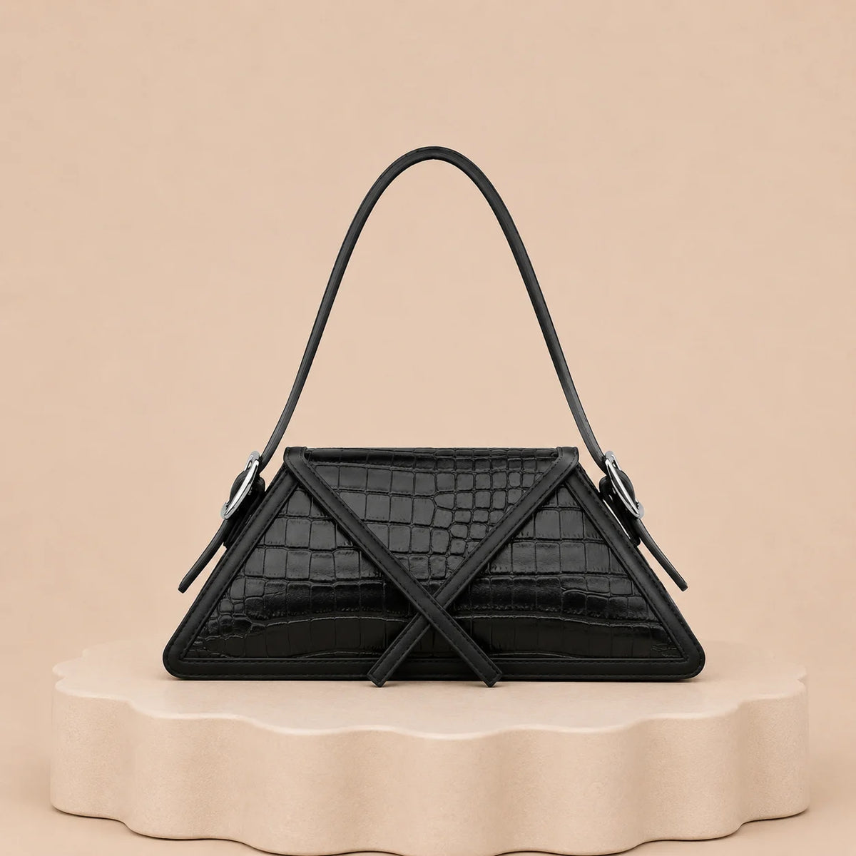 Sac triangulaire géométrique bleu à bordure contrastée, motif croisé