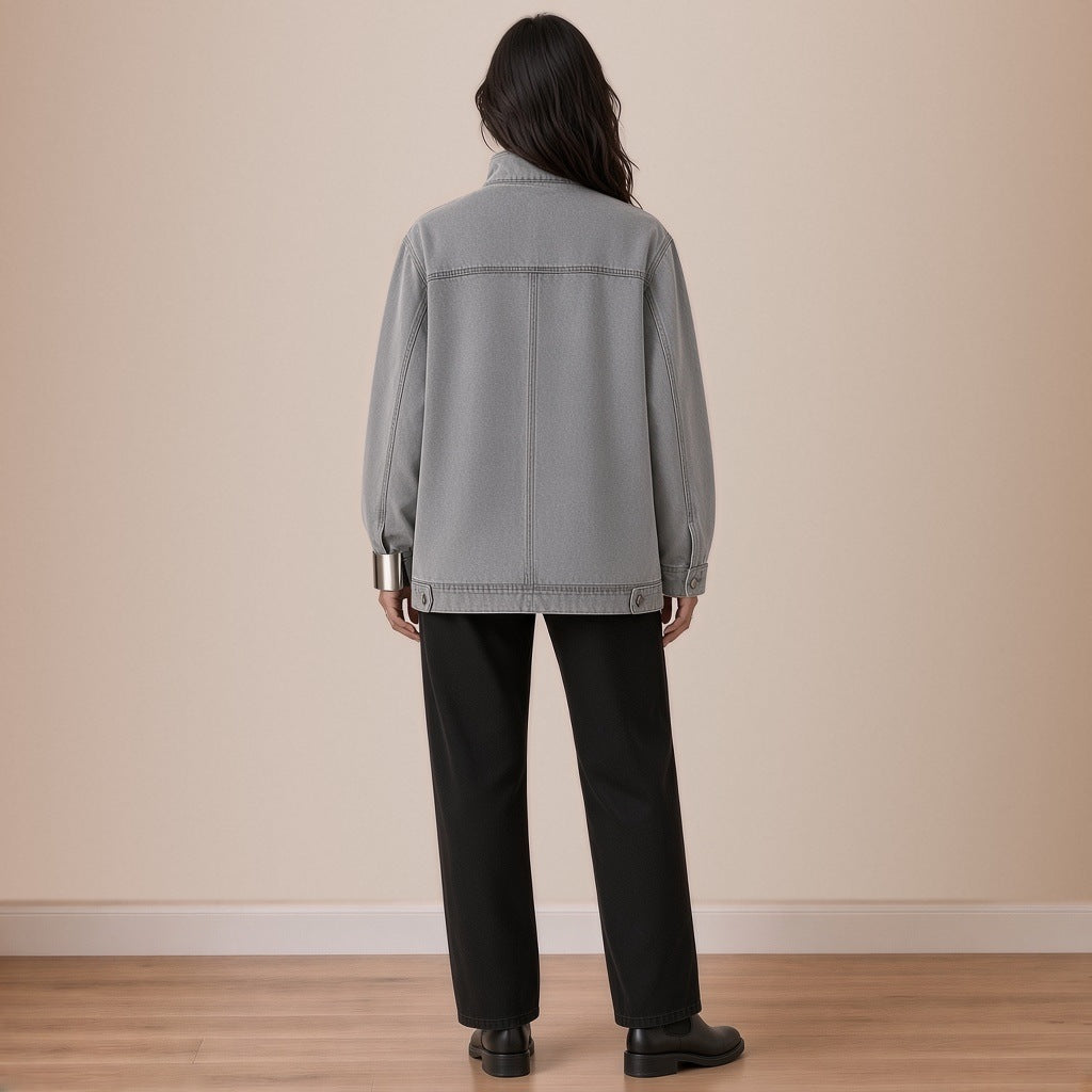 Veste en jean grise oversize, vue de dos – SAKIWÉ